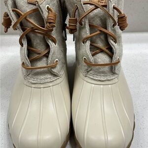 Sperry Tan and Cream Boots